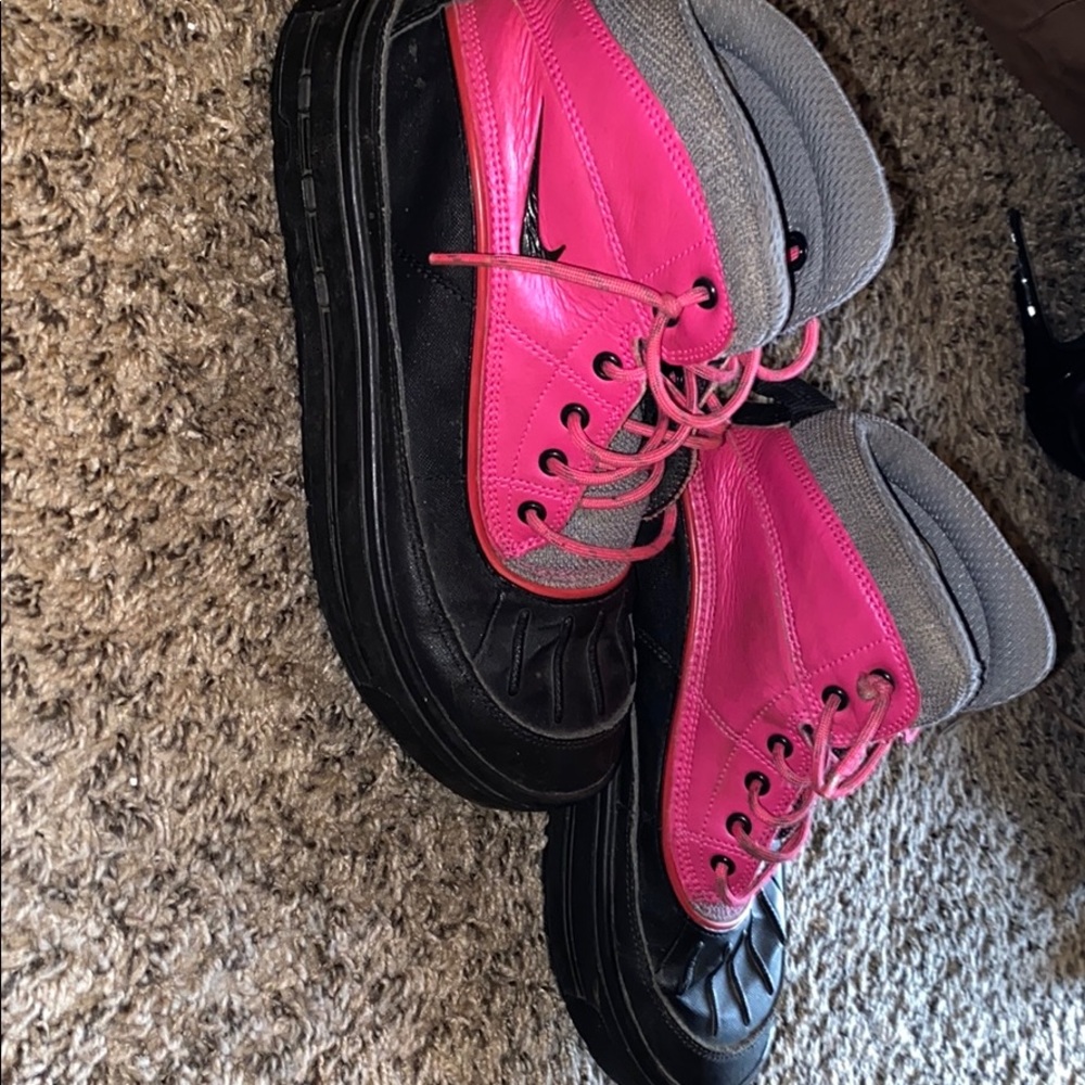 Nike boots (pink)